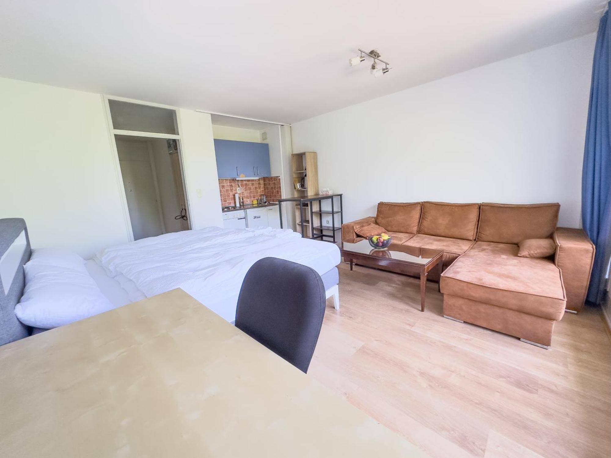 Ruhiges Apartment, Balkon, U-bahn
